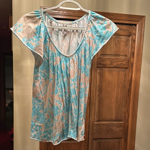 Old Navy Tops - Old Navy Floral Top